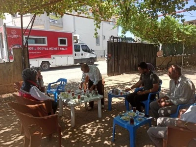 Mobil Sosyal Hizmet Aracı Kurtalan K&ouml;ylerinde Bilgilendirme Yaptı
