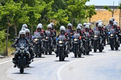 Motosikletlerini bu kez Malazgirt Zaferi kutlamalarına katılanlar için çalıştırdılar