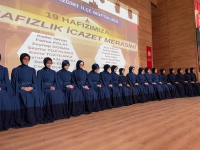 Muş'ta 19 hafız için icazet töreni düzenlendi