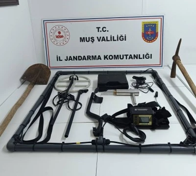 Muş'ta kaçak kazı yapan 4 şüpheli suçüstü yakalandı