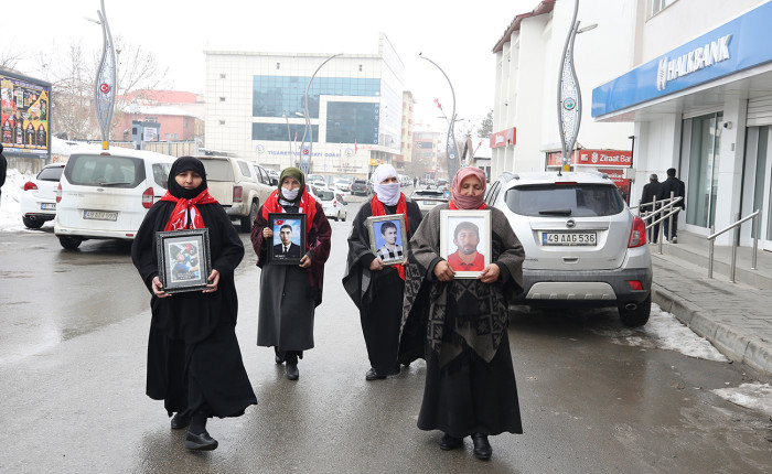 Muşlu ailelerden çocuklarına "Teslim olun" çağrısı