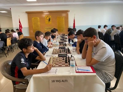 Nusaybin'de &quot;Cumhuriyet Bayramı Satranç Turnuvası&quot; düzenlendi