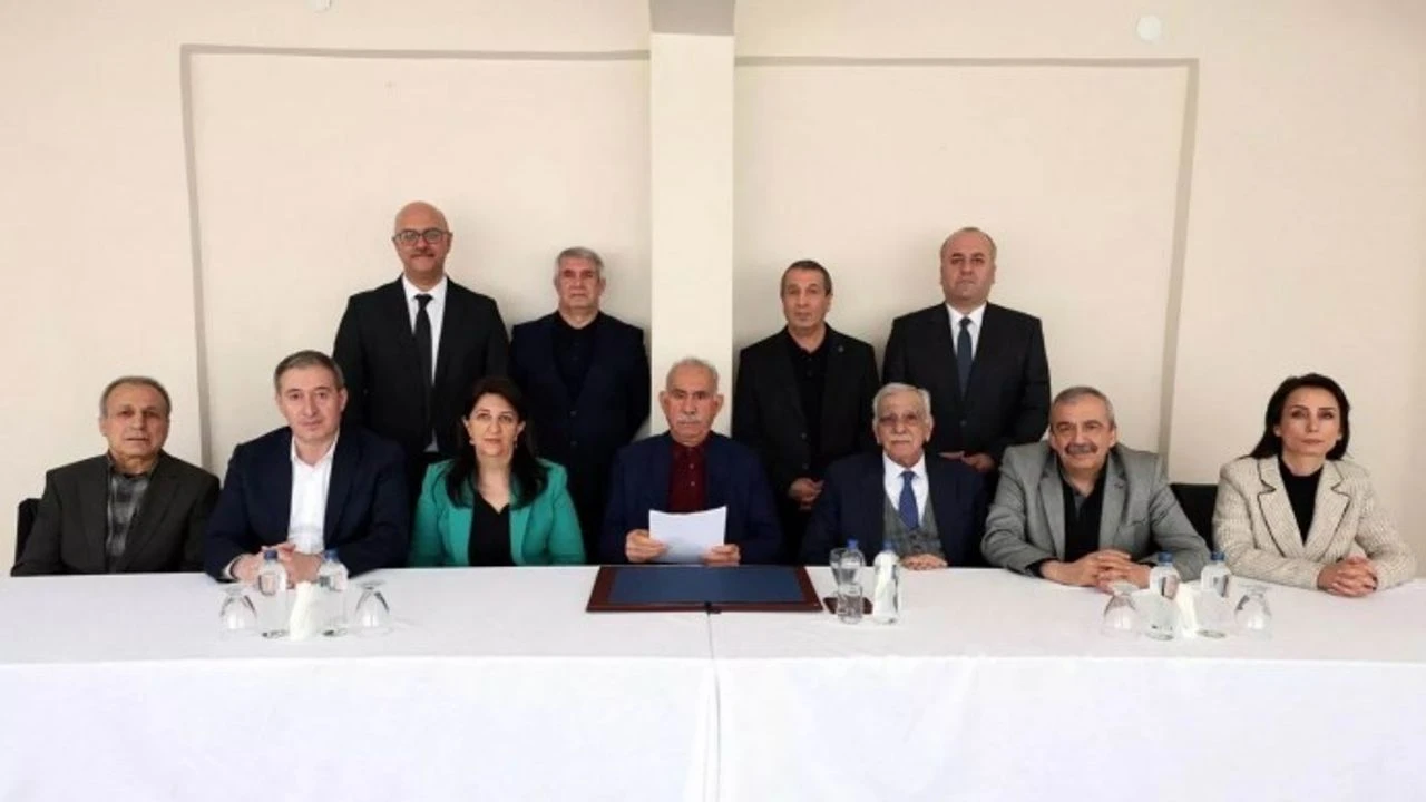 Öcalan ile görüşen İmralı Heyeti'nden yeni açıklama