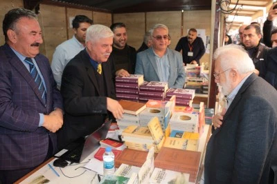 &quot;Cezeri'nin İzinde Kardeşlik Ruhuyla Türkiye Yüzyılı Cizre Kitap Fuarı&quot; sona erdi