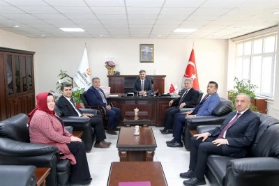 Rektör Şındak’tan Tıp Fakültesi Dekanına Hayırlı Olsun Ziyareti