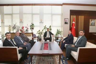 Rektör Şındak, Vali Yardımcısı Tatlısöz ve Dr. Demirbağ'ı Makamında Ağırladı