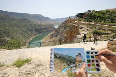 Ressam Öğretmen Siirt’i Doğayla Tanıtıyor!