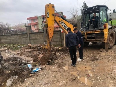 Sağanak Sonrası Ekipler Sahada &Ccedil;alışmalarını S&uuml;rd&uuml;r&uuml;yor