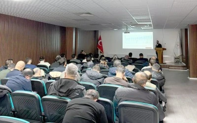 Sağlık &Ccedil;alışanlarına T&uuml;t&uuml;n Bağımlılığı Tedavisi Eğitimi