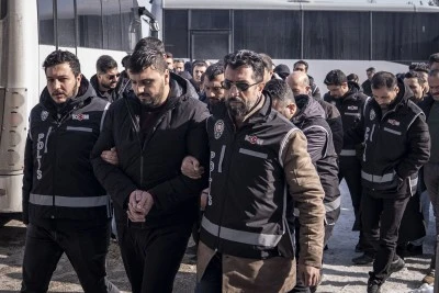 Sahte Belgelerle Esnaf Kredisi Kullandırarak 11,5 Milyonluk Vurgun Yaptılar! 