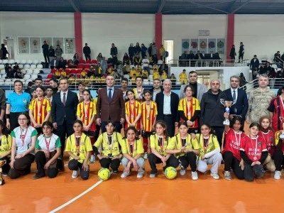 Sason'da futsal turnuvası d&uuml;zenlendi