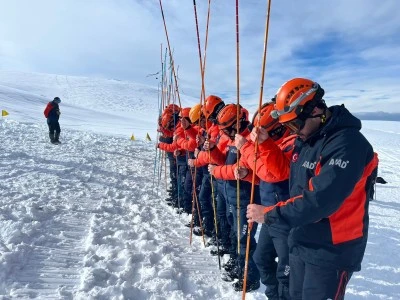 Siirt AFAD Personeli Van&rsquo;daki &Ccedil;ığ Tatbikatını Başarıyla Tamamladı