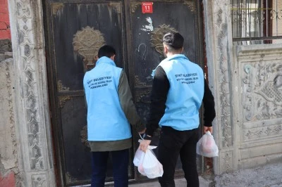 Siirt Belediyesi sosyal destek &ccedil;alışmalarını s&uuml;rd&uuml;r&uuml;yor