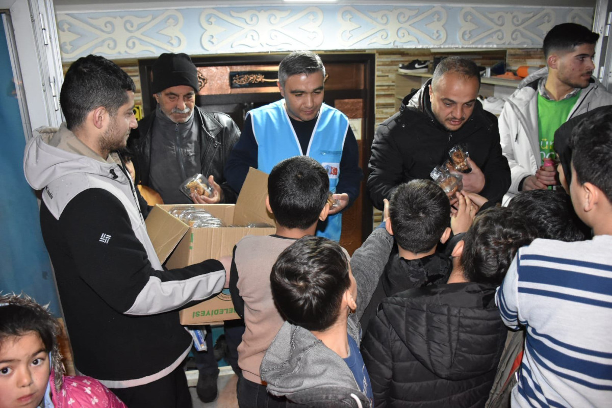 Siirt Belediyesi’nden Berat Kandili’nde Vatandaşlara İkram