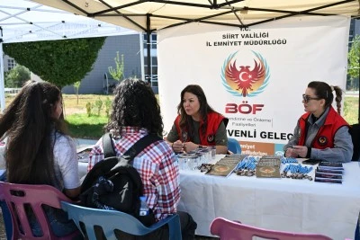 Siirt Emniyet Müdürlüğü’nden Üniversite Öğrencilerine Bilgilendirme Standı