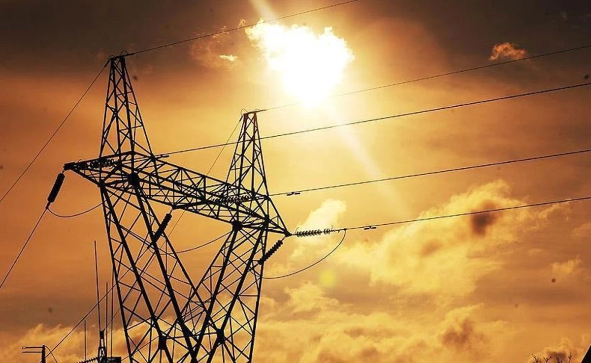 Siirt İl&ccedil;elerinde 8 Saati Aşan Elektrik Kesintisi