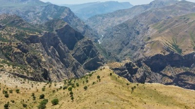 Siirt'in 2 Bin 156 Rakımlı Guharan Yaylası Doğal G&uuml;zelliğiyle B&uuml;y&uuml;l&uuml;yor