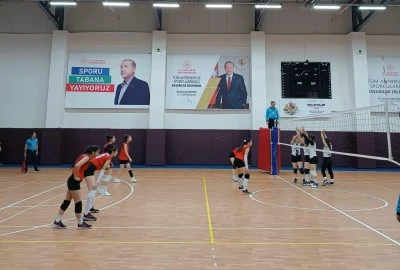 Siirt’in kadın voleybol takımı Van’daki şampiyonada elendi