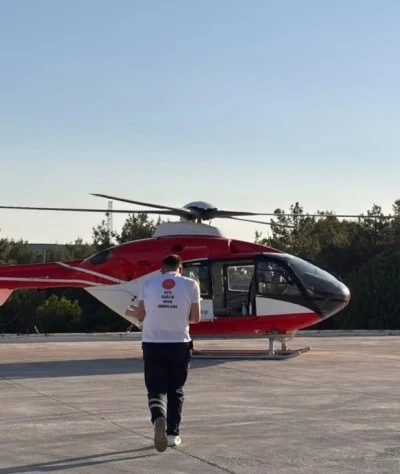 Siirt'in komşu ilinde ambulans helikopter zehirlenen 2 yaşındaki &ccedil;ocuk i&ccedil;in havalandı