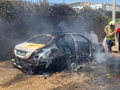 Siirt'in komşu ilinde park halindeki otomobilde &ccedil;ıkan yangın s&ouml;nd&uuml;r&uuml;ld&uuml;