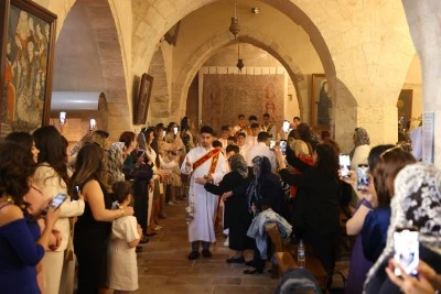Siirt'in komşu ilinde Paskalya Bayramı tarihi kilisede düzenlenen ayinle kutlandı