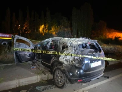 Siirt&rsquo;in komşu ilinde takla atan otomobildeki 3 kişi yaralandı