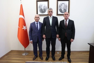 Siirt'in sağlık yatırımları Ankara'da masaya yatırıldı
