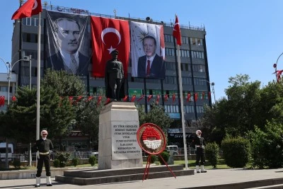Siirt&rsquo;in Şeref G&uuml;n&uuml; t&ouml;renlerle kutlandı