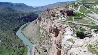 Siirt&rsquo;in Turizm Simgesi Rasıl Hacer Yolu&rsquo;nda G&uuml;venliği Artıracak Adım