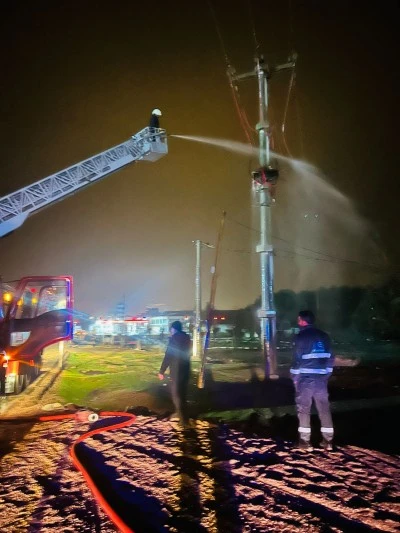 Siirt Kurtalan&rsquo;da enerji nakil trafosunda &ccedil;ıkan yangın s&ouml;nd&uuml;r&uuml;ld&uuml;
