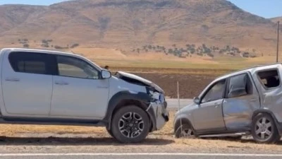 Siirt Kurtalan'da pikap ile cip &ccedil;arpıştı: Kazada ara&ccedil;larda maddi hasar oluştu