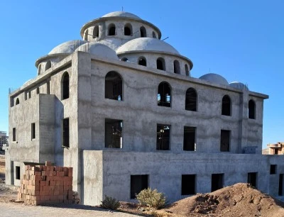 Siirt Kurtalan&rsquo;da Yarım Kalan Cami İnşaatı Destek Bekliyor