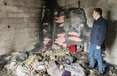 Siirt Pervari'de yangın çıkan evde kaymakam inceleme yaptı