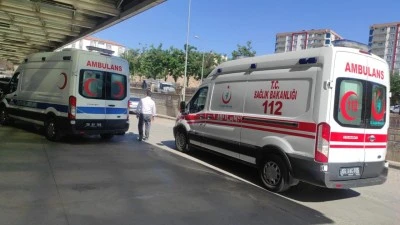 Siirt'te 2. kattaki pencereden düşen çocuk yaralandı