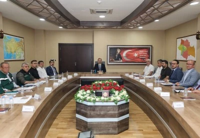 Siirt'te 400 yataklı yeni hastane i&ccedil;in kritik toplantı! A&ccedil;ılış &ouml;ncesi son hazırlıklar masaya yatırıldı