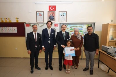 Siirt'te 91 Bin 496 &Ouml;ğrenci Karne Heyecanı Yaşadı