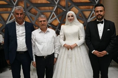 Siirt'te Akti ve Yusufoğlu ailelerinin mutlu g&uuml;n&uuml;