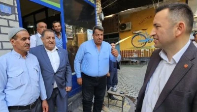 Siirt'te Ataması Yapılan Kaymakam Esnafla Vedalaştı