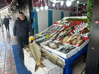 Siirt&rsquo;te Av Yasağı &Ouml;ncesi Balık Tezgahları Hareketlendi