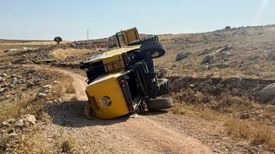 Siirt'te bi&ccedil;erd&ouml;verin devrildiği kazada s&uuml;r&uuml;c&uuml; yaralandı
