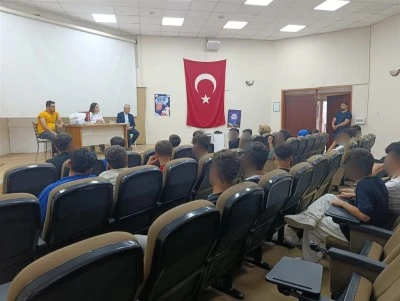 Siirt&rsquo;te &Ccedil;ocuk Evleri Sitesindeki &Ouml;ğrencilere Ağız ve Diş Sağlığı Eğitimi Verildi