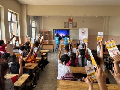 Siirt&rsquo;te &Ccedil;ocuklar Haklarını &Ouml;ğrendi, Zorbalığa Karşı Bilin&ccedil; Kazandı