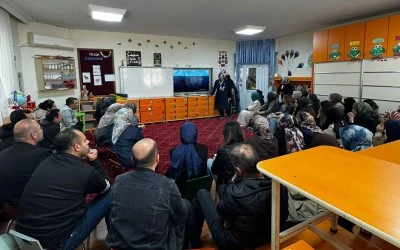 Siirt&rsquo;te &ccedil;ocuklara sağlıklı yaşam ve teknoloji kullanımı eğitimi verildi