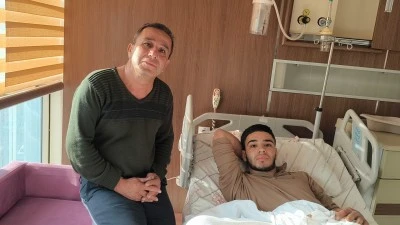 Siirt'te domuz sürüsüne ateş açarken kazara kendini vuran genç yaralandı