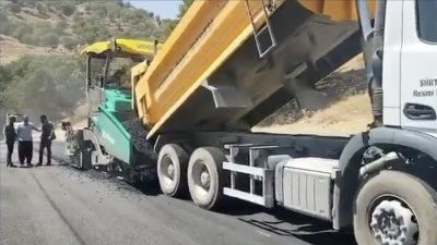 Siirt’te Dün Teslim Alındı, Bugün Asfalt Çalışmasına Başladı