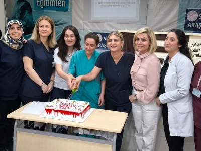 Siirt'te D&uuml;nya Hemşireler G&uuml;n&uuml; kutlandı