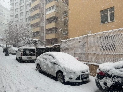 Siirt'te eğitime kar engeli