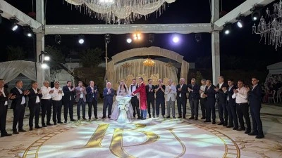 Siirt&rsquo;te Erden ve Yılmaz ailelerinin mutlu g&uuml;n&uuml;