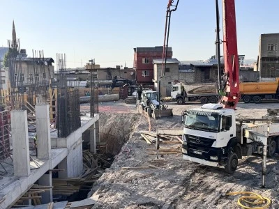 Siirt'te eski yapılarıyla risk oluşturan Karakol Mahallesi kentsel dönüşümle yenileniyor