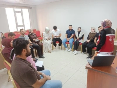 Siirt'te Evlilik Kredisi Alacak Gen&ccedil; &Ccedil;iftlere Evlilik &Ouml;ncesi Eğitim Verildi
